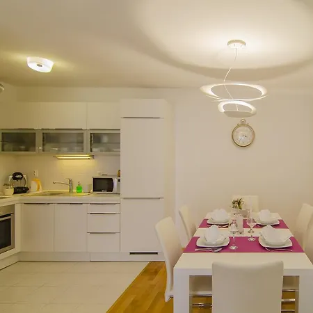 Harmony Apartment Split